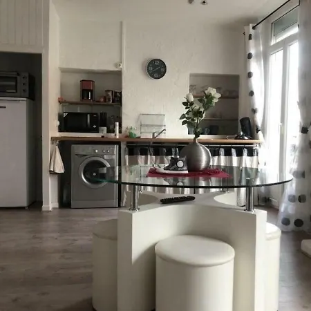 2 Pieces En Centre Ville Proche Plages Appartement *