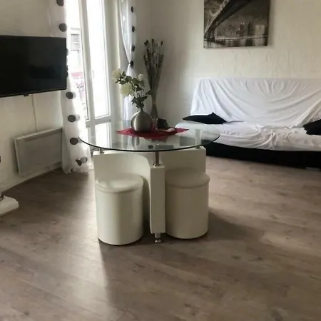 Appartement 2 Pieces En Centre Ville Proche Plages